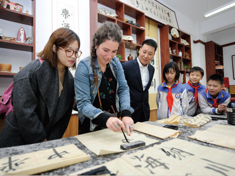 老外稱(chēng)贊鶴壁科達學(xué)校中